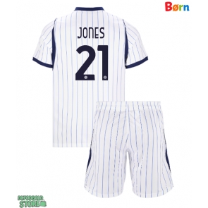 Inter Milan Curtis Jones #21 Replika Babytøj Udebanesæt Børn 2026-27 Kortærmet (+ Korte bukser)
